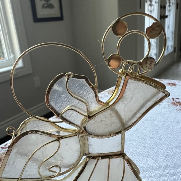 Capiz Seashell Ornaments - Picture 7 of 10